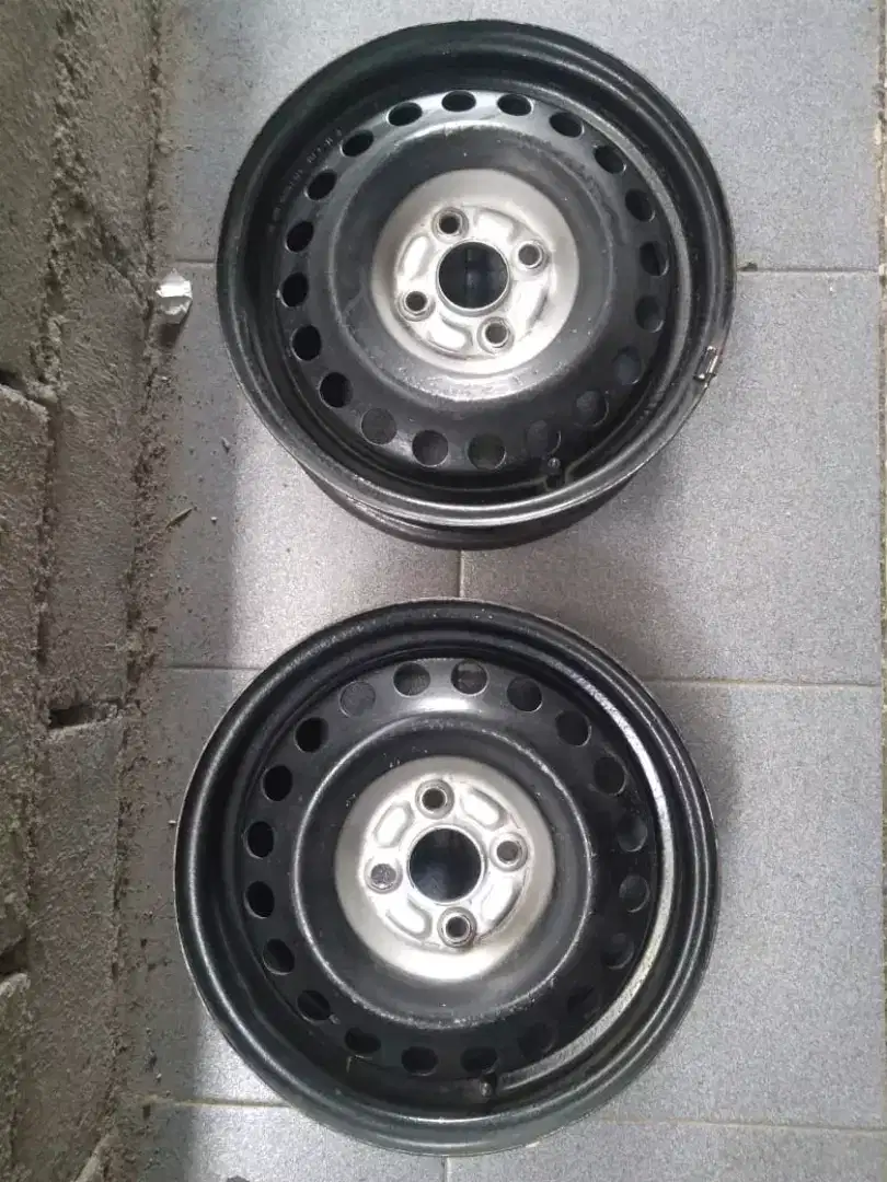 velg kaleng r15 pcd 100