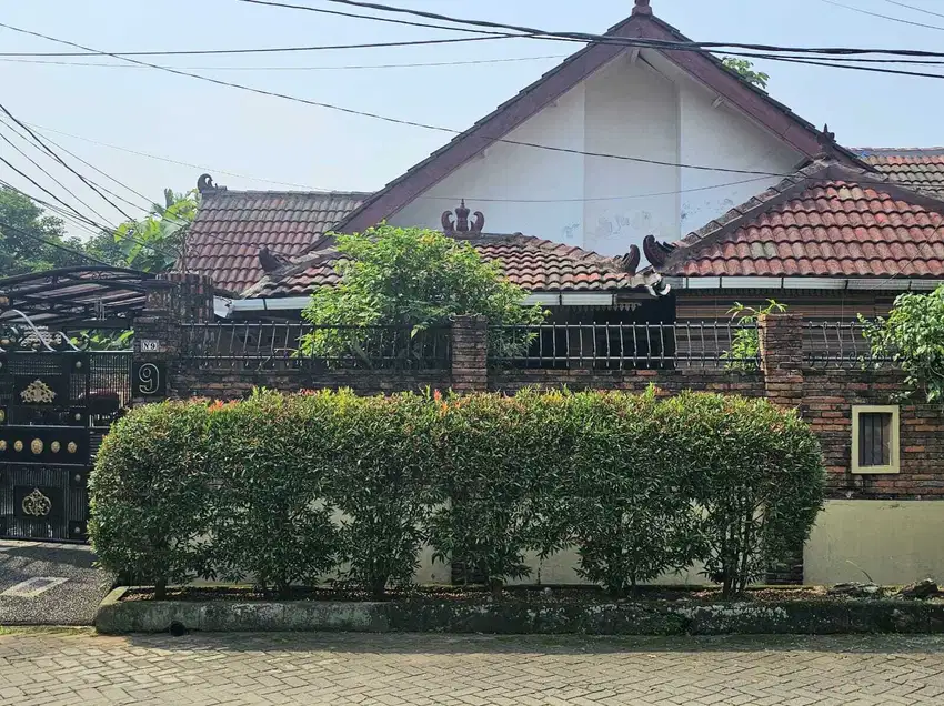 Jual Murah! Rumah Luas Dekat Kampus UNPAM Strategis Dekat ke Pintu TOL