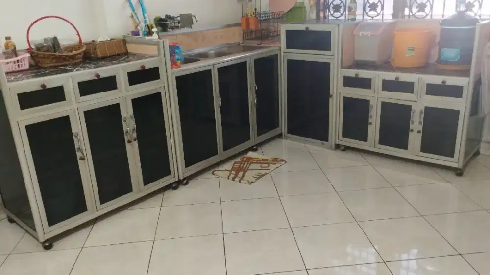 Kitchen set / Lemari Dapur / Lemari ruang makan