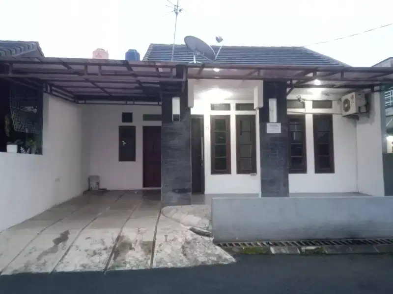 Jual Rumah di Graha Mutiara jl cabe Pondok Cabe ilir