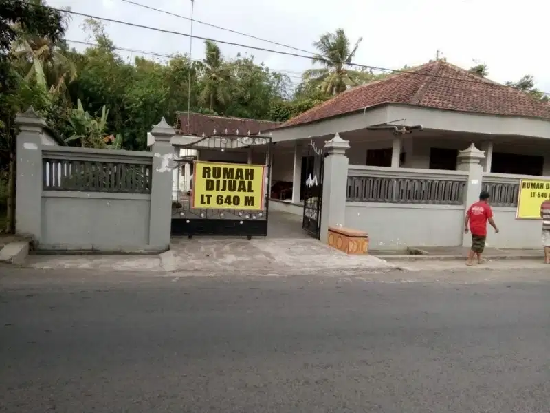 Rumah dijual di Banyuwangi genteng
