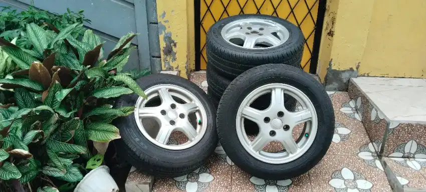 Velg dan ban r14