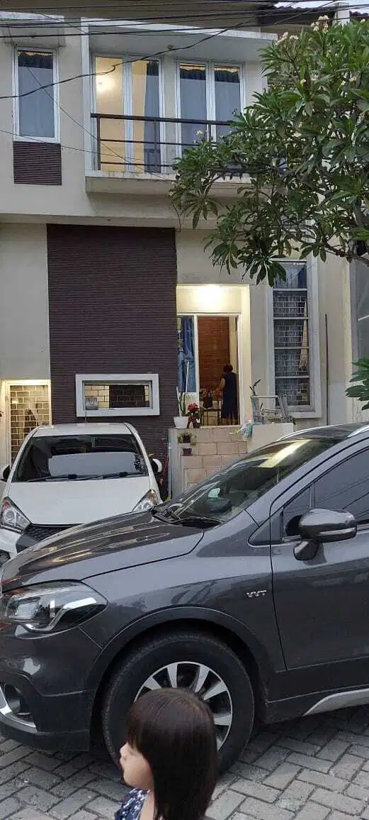 Jual Rumah 3 lantai di Arcadia Daan Mogot
