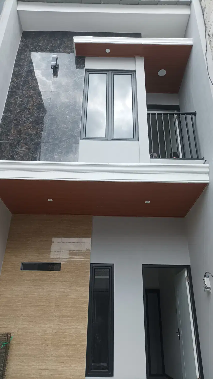 Dijual Rumah Siap Huni di Perum Gunung Anyar Emas 4 Unit-A