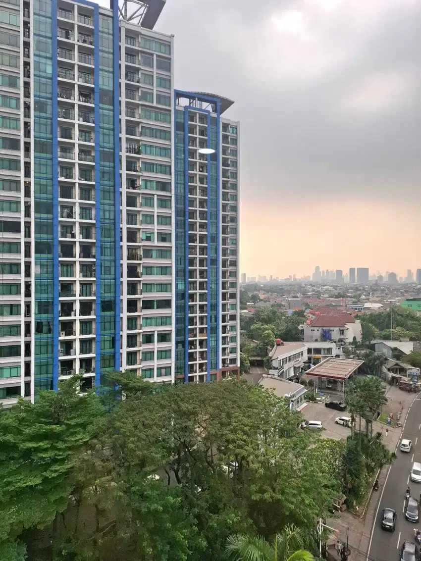 Apartemen Hampton Park 3 Kamar Tidur Full Furnished Lokasi Prestisius