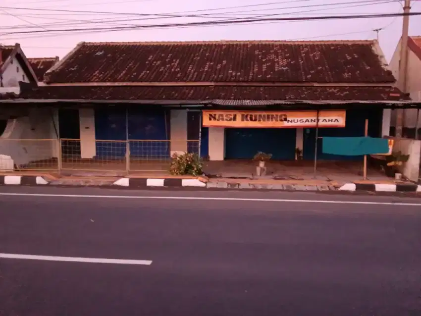 Dijual rumah toko Jl Raya Solo Yogya km 16 - Pasar Tegal Gondo Klaten