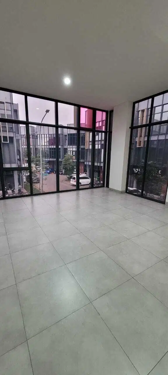Dijual/Disewakan Ruko Loft di BSD City - Lokasi Prime, Harga Terbaik !
