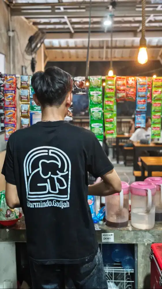 Staff Kitchen Warmindo Gadjah