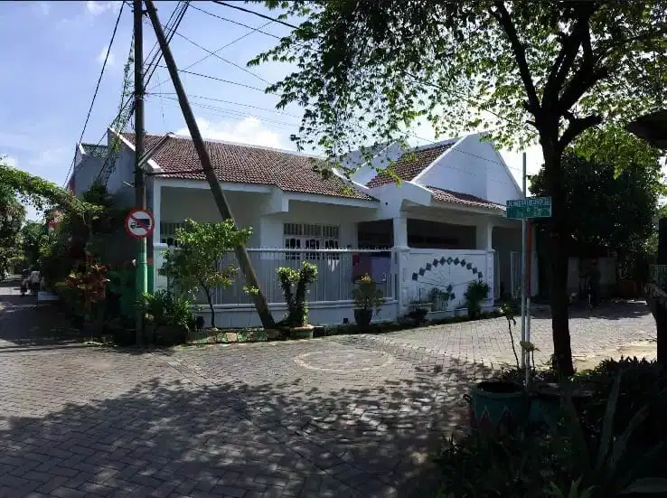 rumah dlm perumahan lokasi strategis blkg pasar larangan sidoarjo