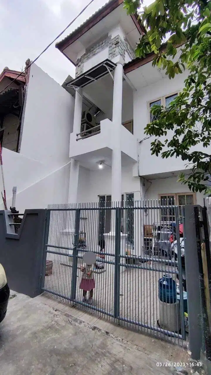 Rumah Tomang, Jakarta Barat, 2.5 Lantai, 2+1 KT, Lokasi Strategis, SHM