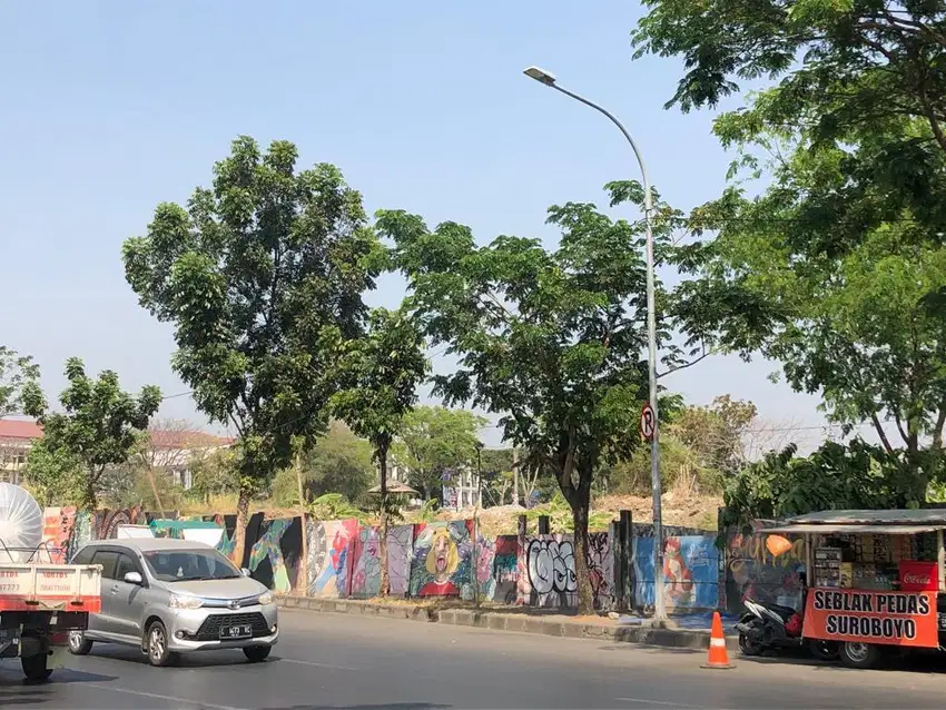Dijual Raya Yono Koeswoyo, Surabaya Barat ( Depan Unesa )