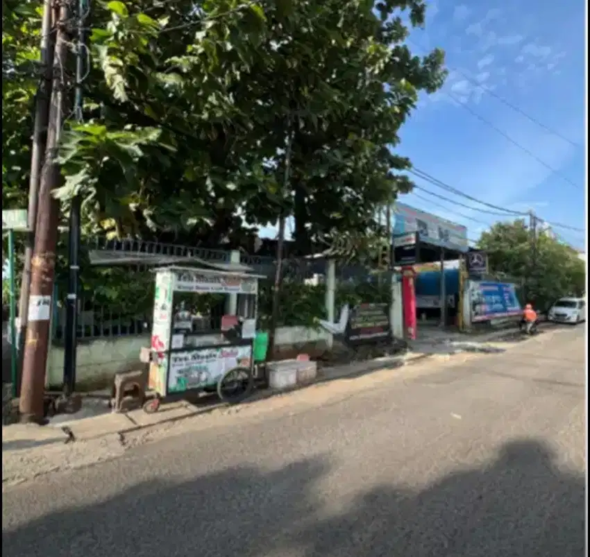 Disewakan tanah persegi 1050 m² strategis di jagakarsa siap usaha