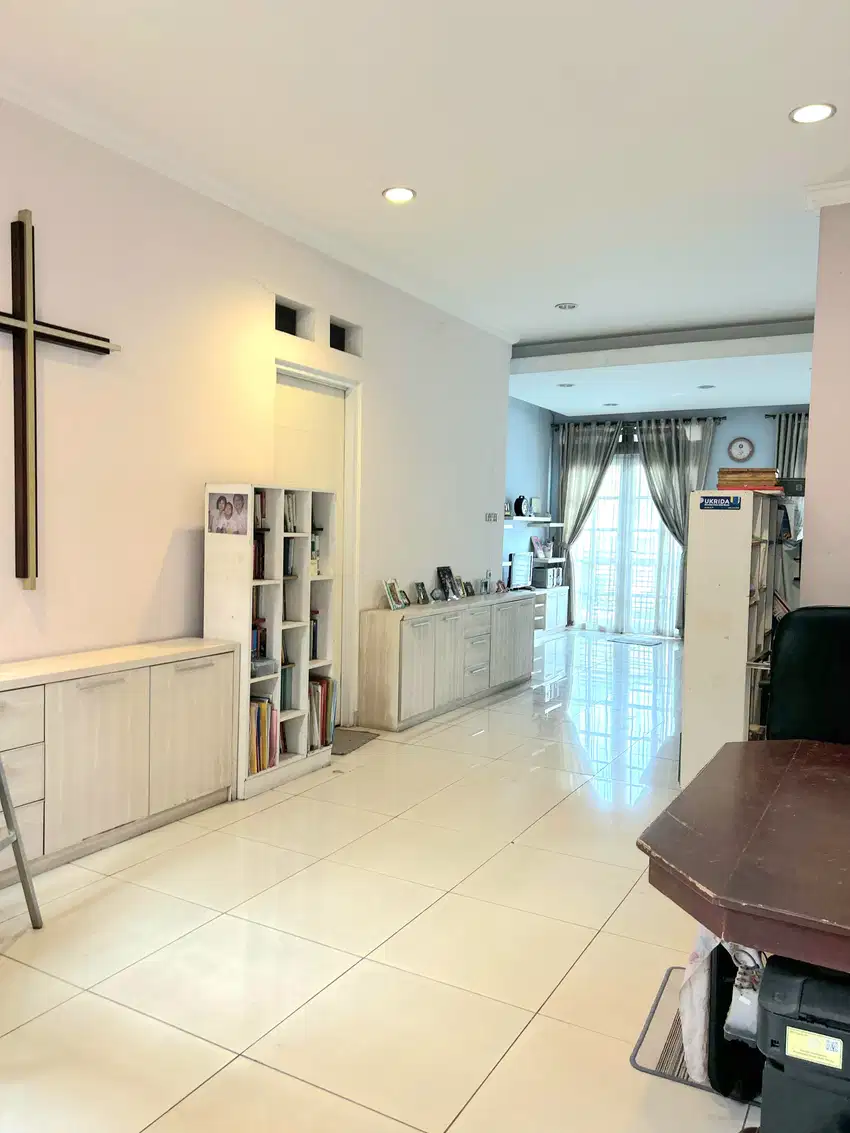 Dijual Rumah 2 Lantai Dicluster Saphire PHG Gading Serpong