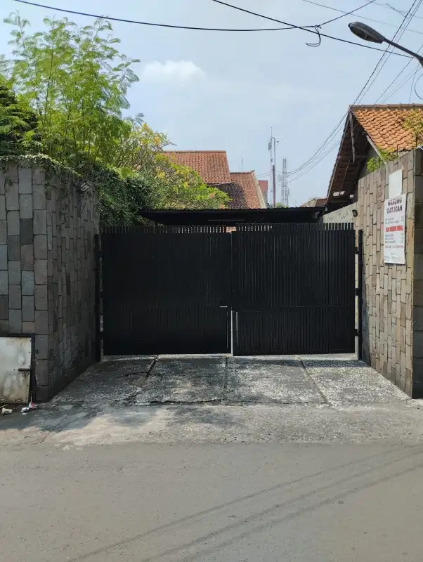 DIJUAL RUMAH ASRI DI CIBUBUR 3 JAKARTA TIMUR
