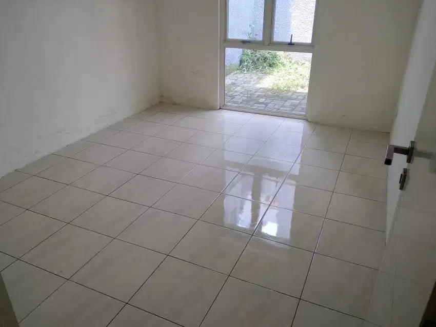 Rumah Cantik Siap Pakai di Kota Baru Parahyangan