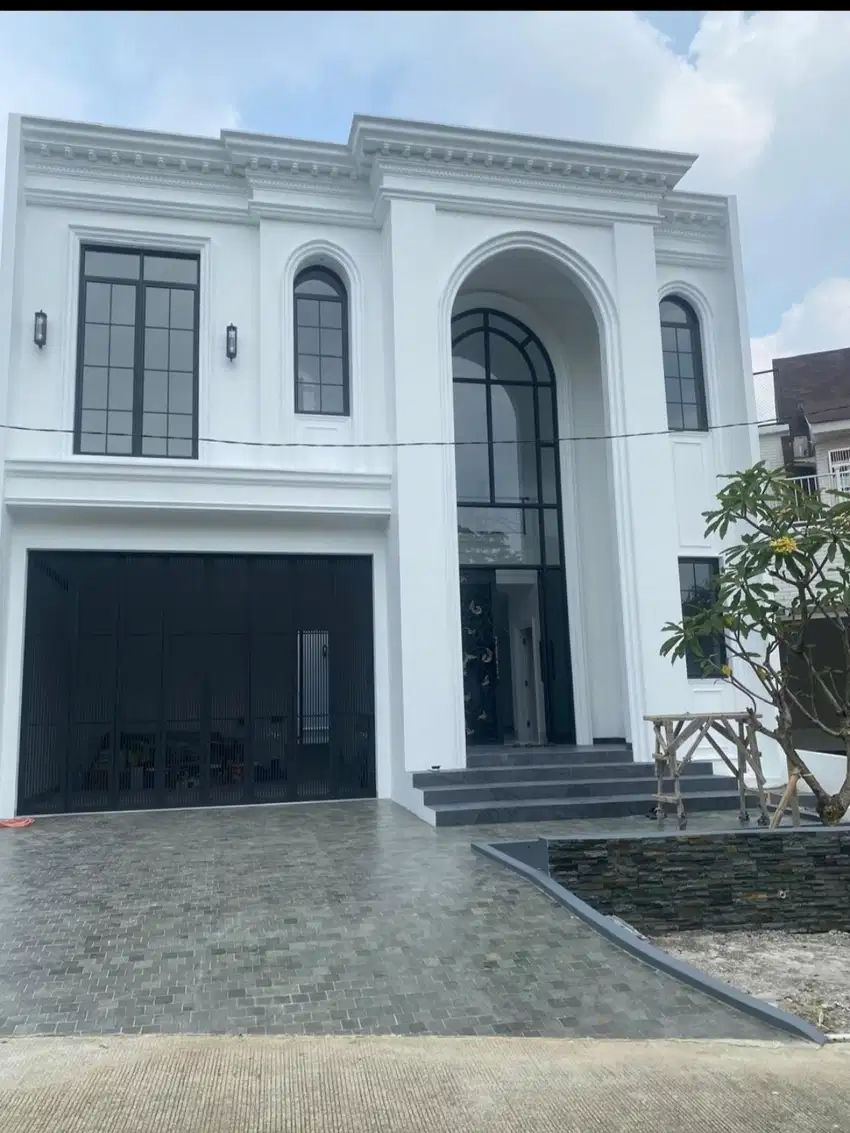 Rumah baru swimming pool di cluster depan sentul city