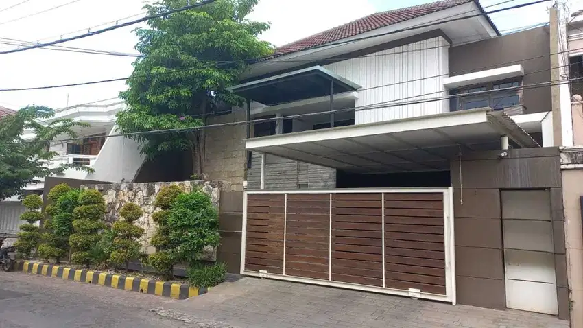 Rumah Dharmahusada Indah Barat Ciamik Terawat sudah SHM