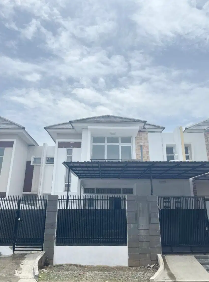 Rumah 2lt 10x20 200m type 4KT Cluster Regina Metland Cakung