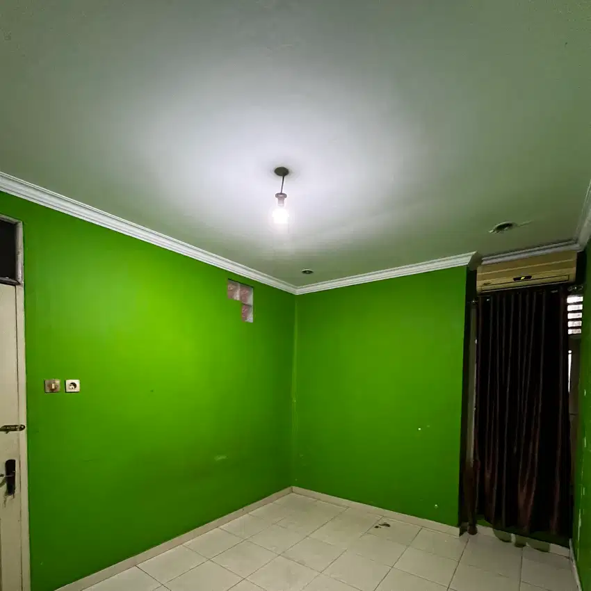 Rumah 2 Lantai Srengseng Jakarta Barat