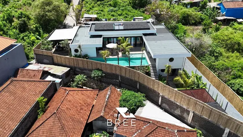 BRAND-NEW LUXURY VILLA PURI GADING