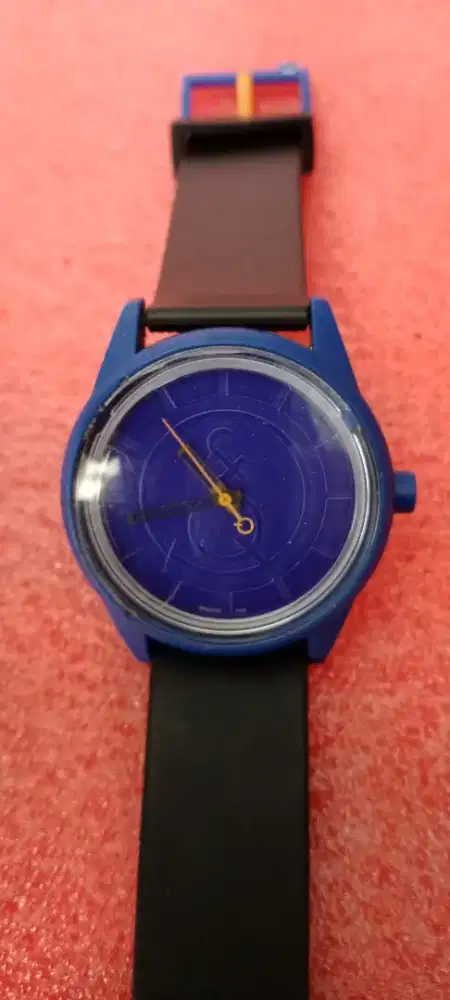 Jam tangan pria solar