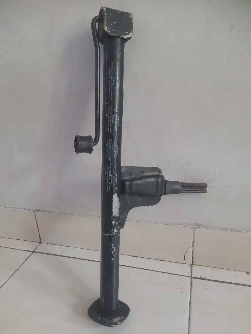Dongkrak original Mercy W124 (Boxer)