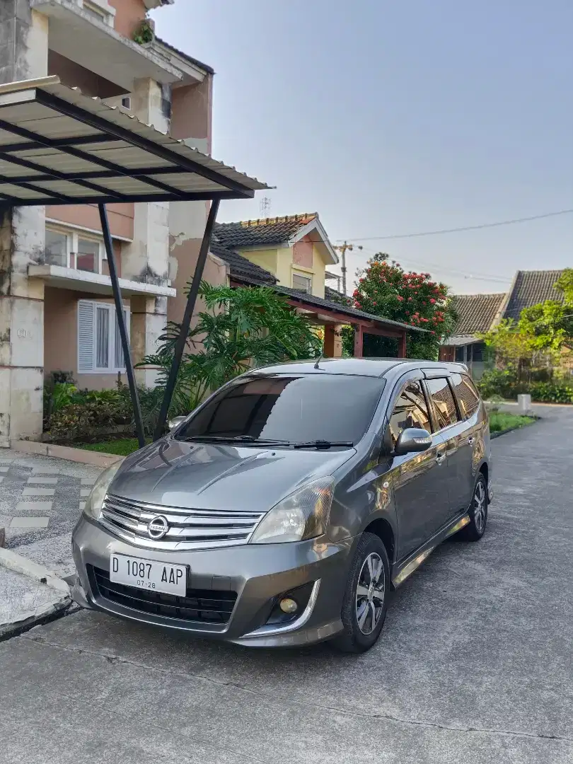 NISSAN GRAND LIVINA XV HWS 2013 MATIC