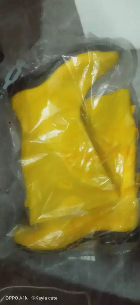 Sepatu boot Terta size 42 kuning