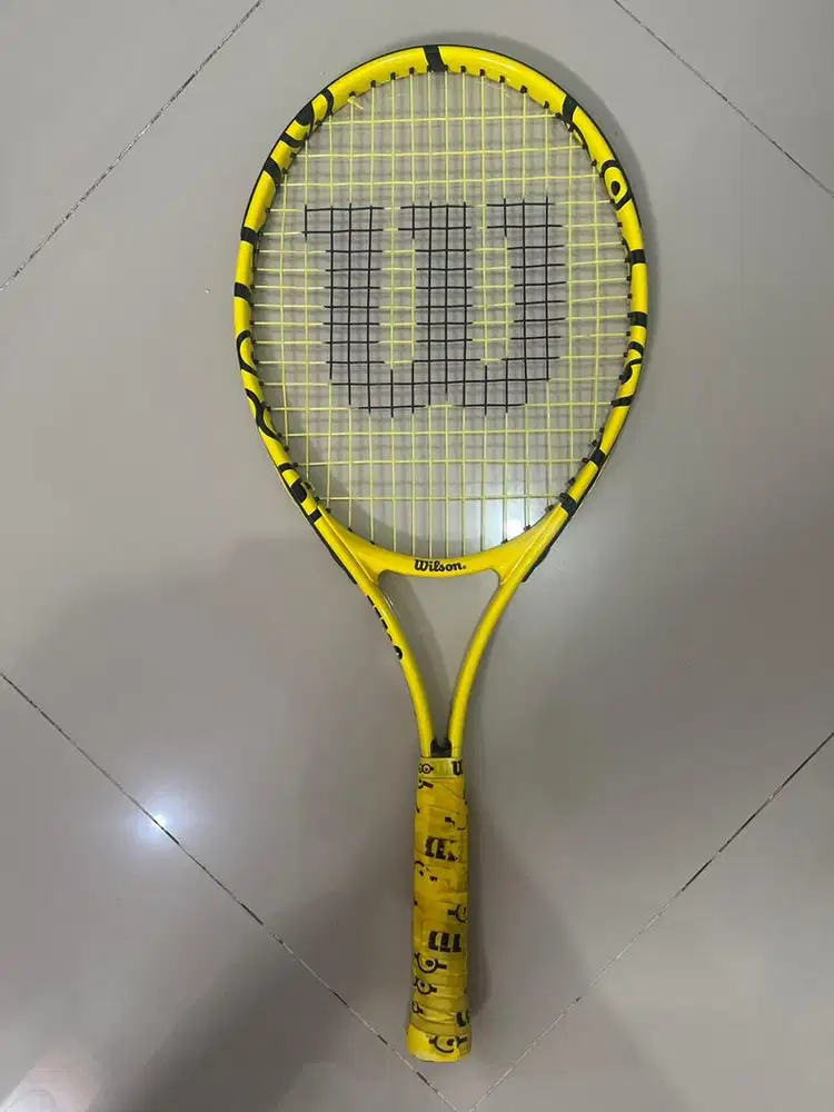Raket badminton Minion bekas