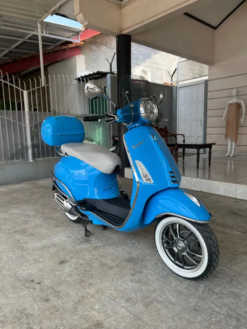 For Sale koleksi pribadi Vespa Primavera Anniversary 50th!