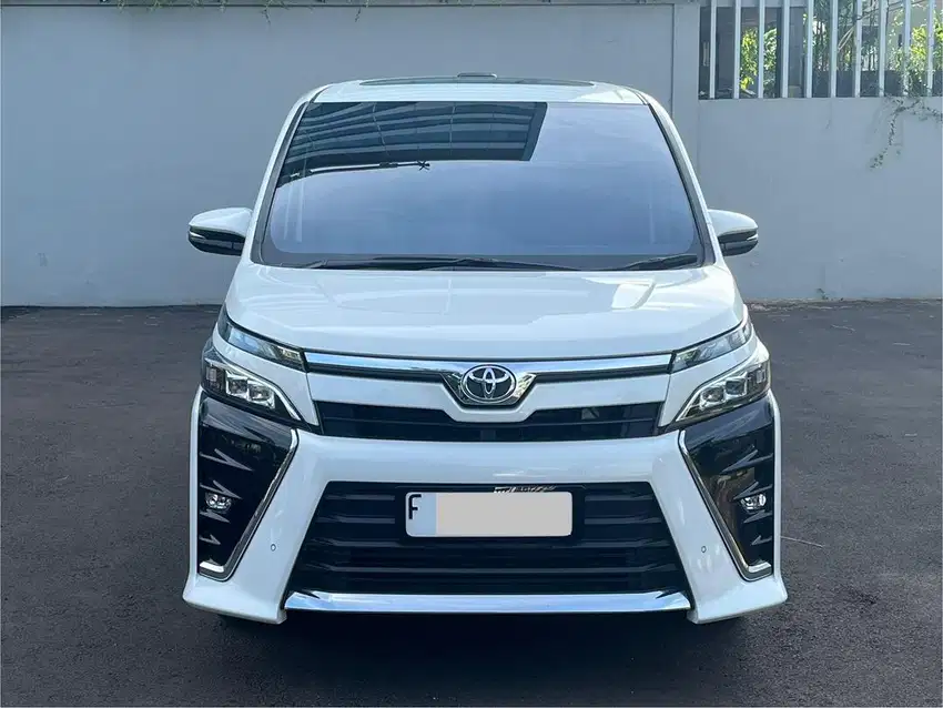 DIJUAL CEPAT‼️TOYOTA VOXY 2.0 AT PUTIH 2019