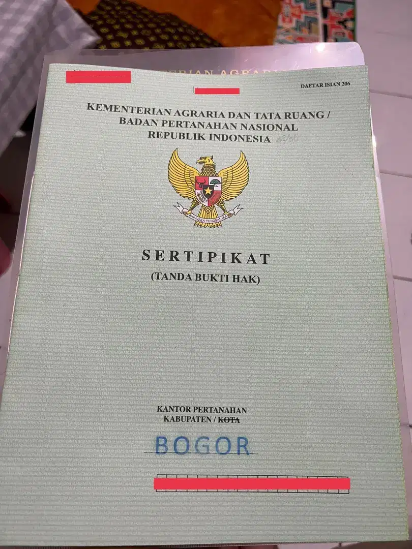 Rumah kampung di pemukiman padat