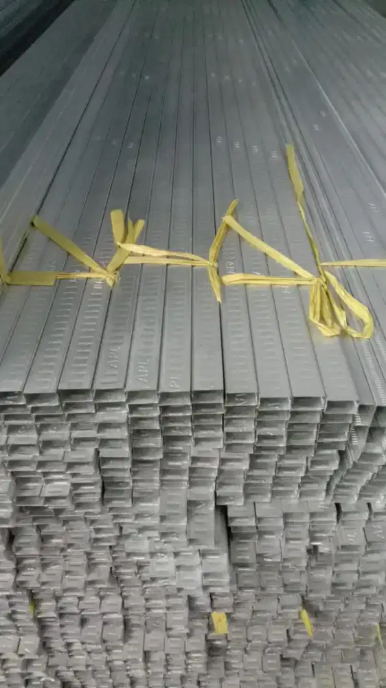 Holo baja ringan plafon 2x4 profil