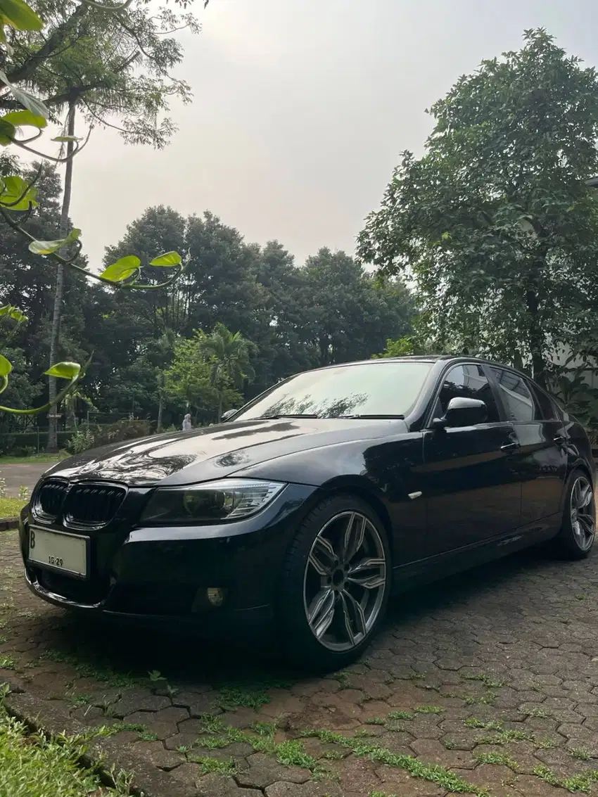 BMW E90 320i (2009) Non LCI