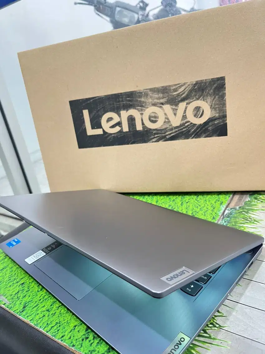 LAPTOP LENOVO IDEAPAD SLIM 3 - INTEL CORE i3 - 1115G4 - 16/256GB