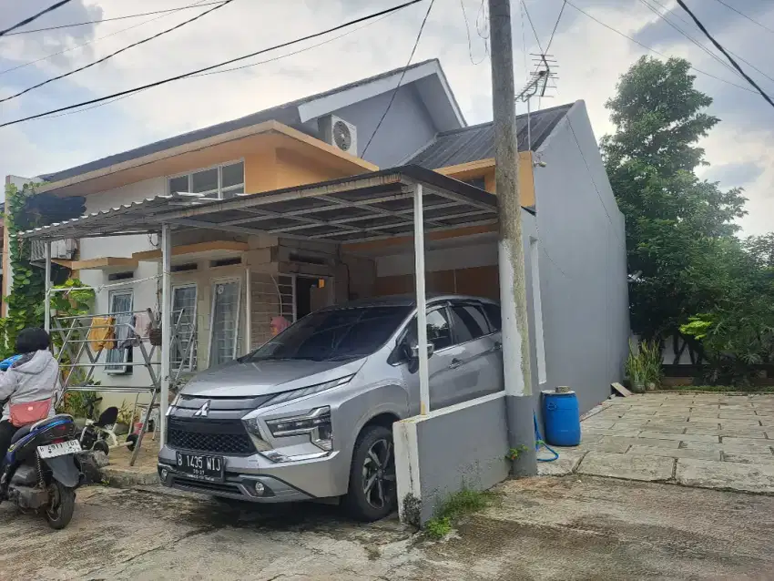 Rumah cantik di hook siap huni dekat stasiun sudimara