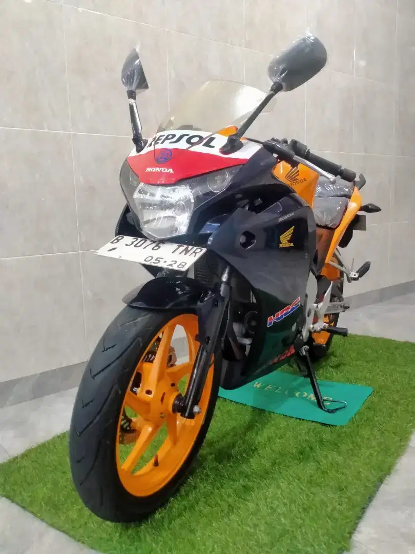Honda CBR Build Up Repsol 150 cc Tahun 2012