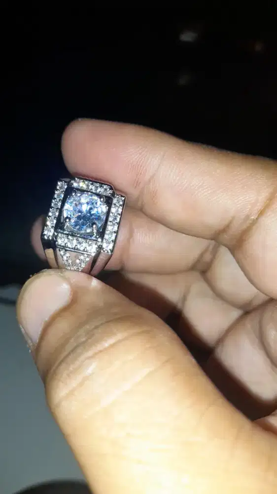 Jual murah Cincin permata mossainite size 8 ring perak mikroseting.