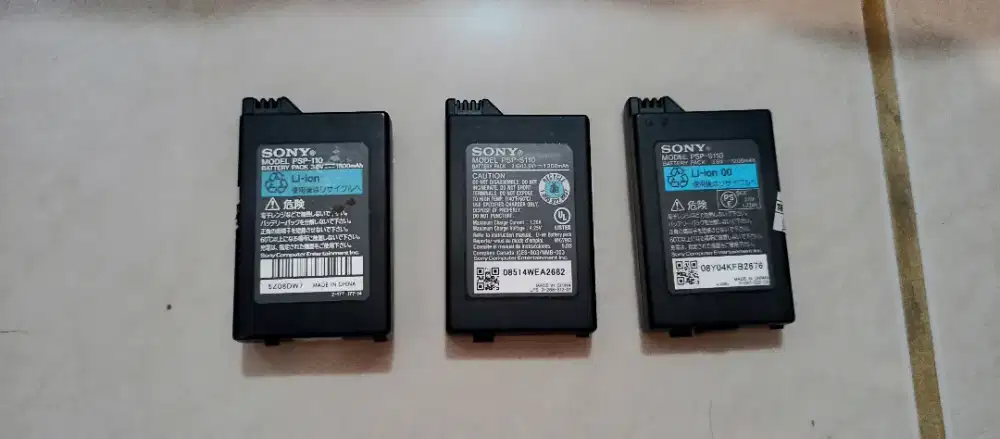 Baterai Original dan Charger Original Sony PSP