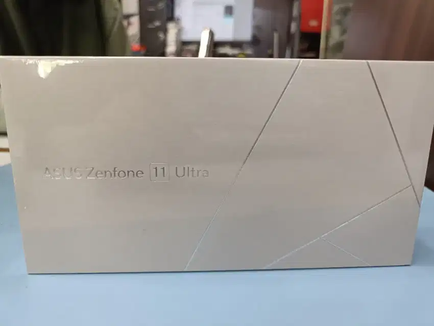 dijual asus zenfone 11 ultra 12/256gb free powerbank robot 10.000mah