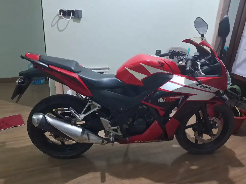 JUAL HONDA CBR 150R