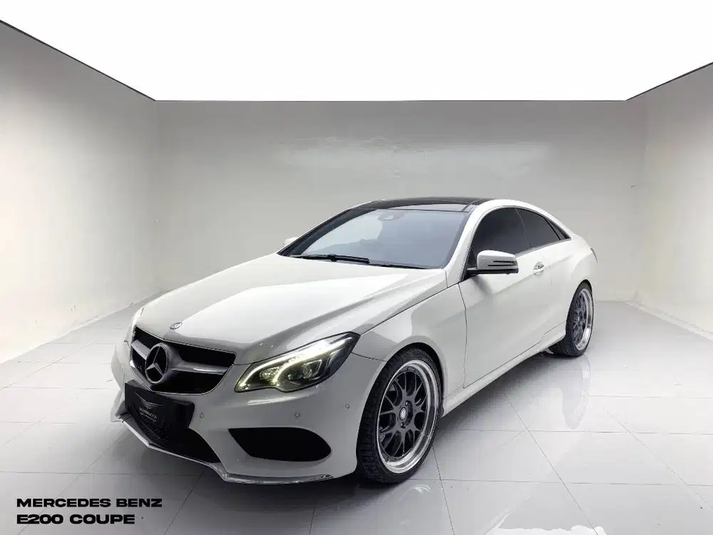 MERCEDES BENZ E200 COUPE AMG 2014 WHITE ON BLACK