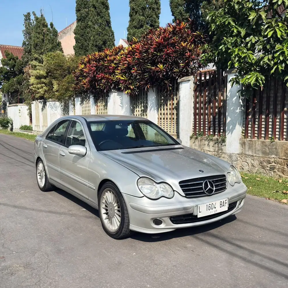 Mercedes-Benz W203 C180 AT 2002 Low Km Irit bbm Pajak hidup Siap pakai