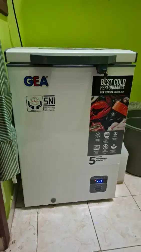 Freezer jalan petarani