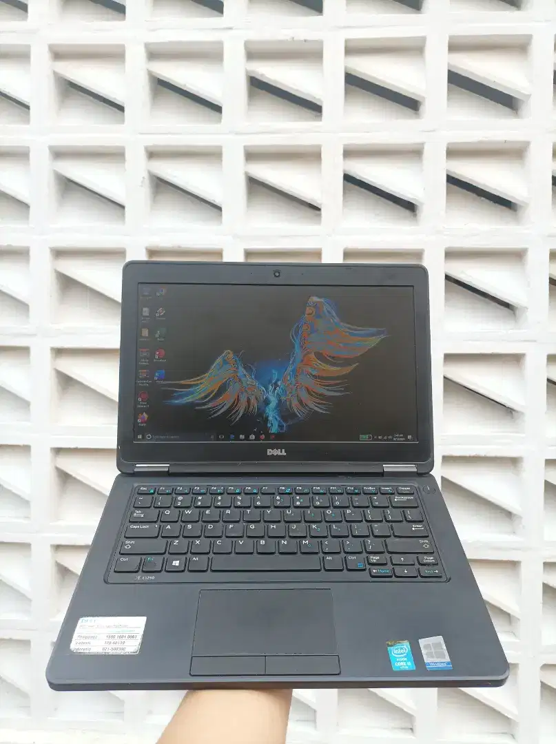 DELL LATITTUDE E5250 CORE I5 GEN 5 RAM 8GB SSD 128GB