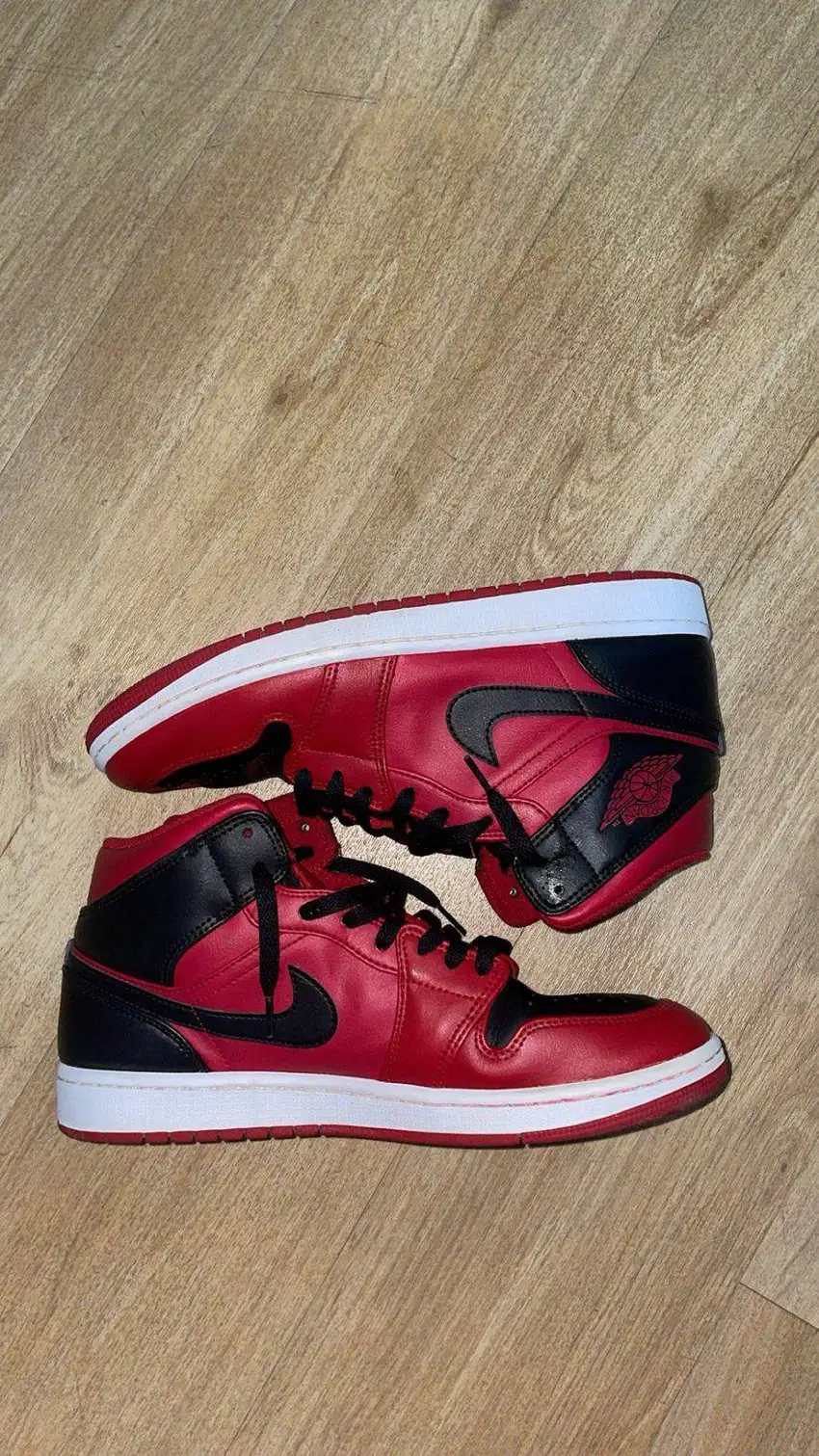 Air Jordan 1 Mid Reverse Bred (NEGO)
