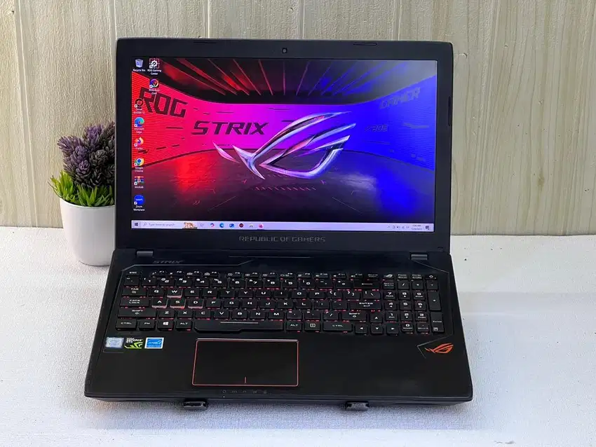Asus ROG Strix GL553VD I7-7700HQ RAM 16 SSD 128 + HDD 1 TB GTX 1050