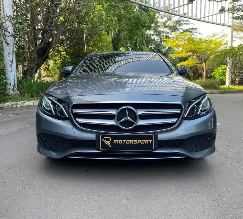 TDP: 0 Mercedes Benz E250 Avantgarde 2017 low km mercy e 250