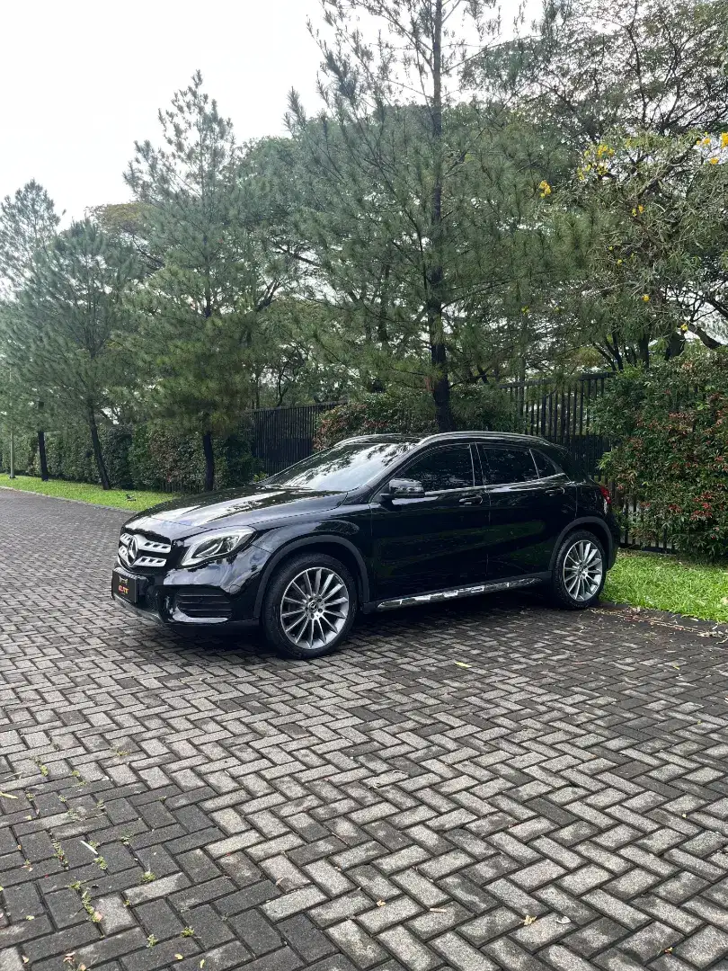 Mercedes Benz GLA 200 AMG 2020
