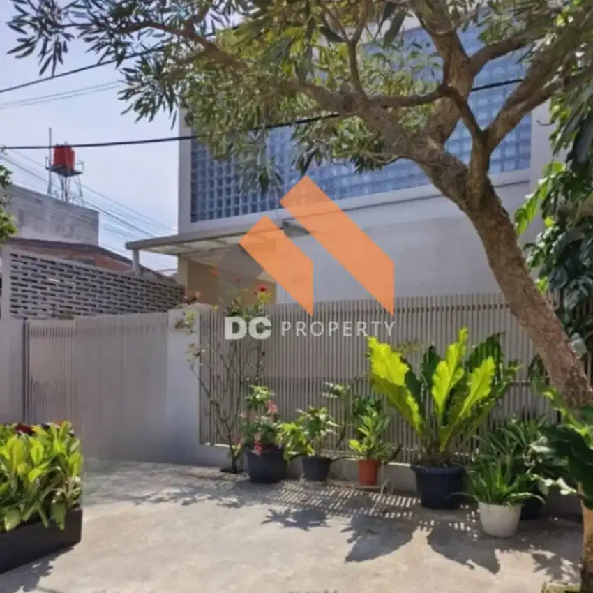 Rumah strategis dkt tol Pasteur di sarijadi sayap setraduta